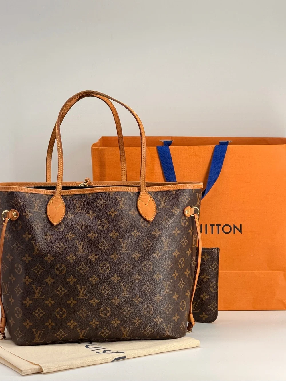Louis Vuitton Neverfull MM Brown Canvas Monogram Tote Bag with Pouch